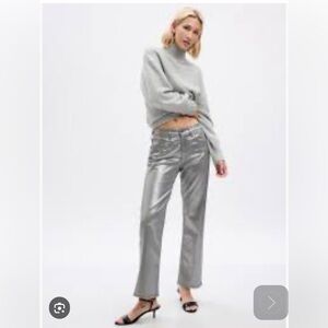 Mid Rise Metallic '90s Loose Jeans in Silver